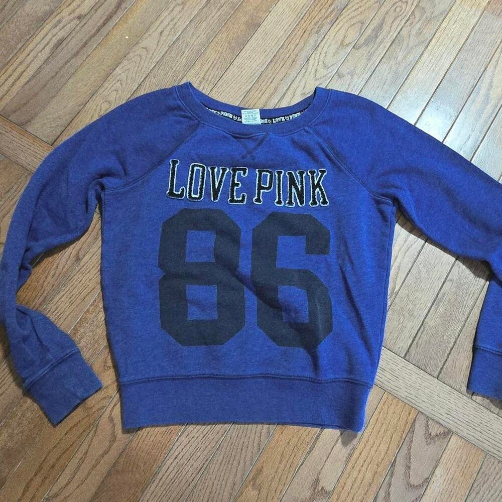 Victoria's Secret blue  sweatshirt black 'LOVE PINK' large '86' small y2k 2000s